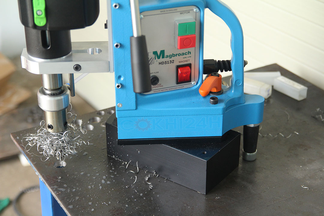 Máy khoan từ đế xoay MDS132