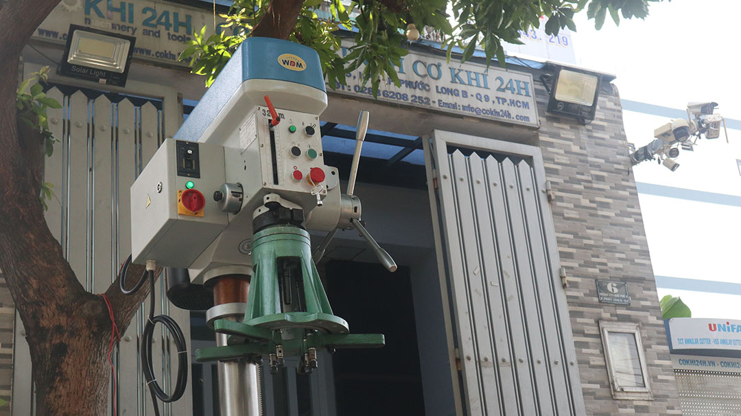 Máy khoan nhiều mũi ZB5032G lăp đầu khoan chùm MU110